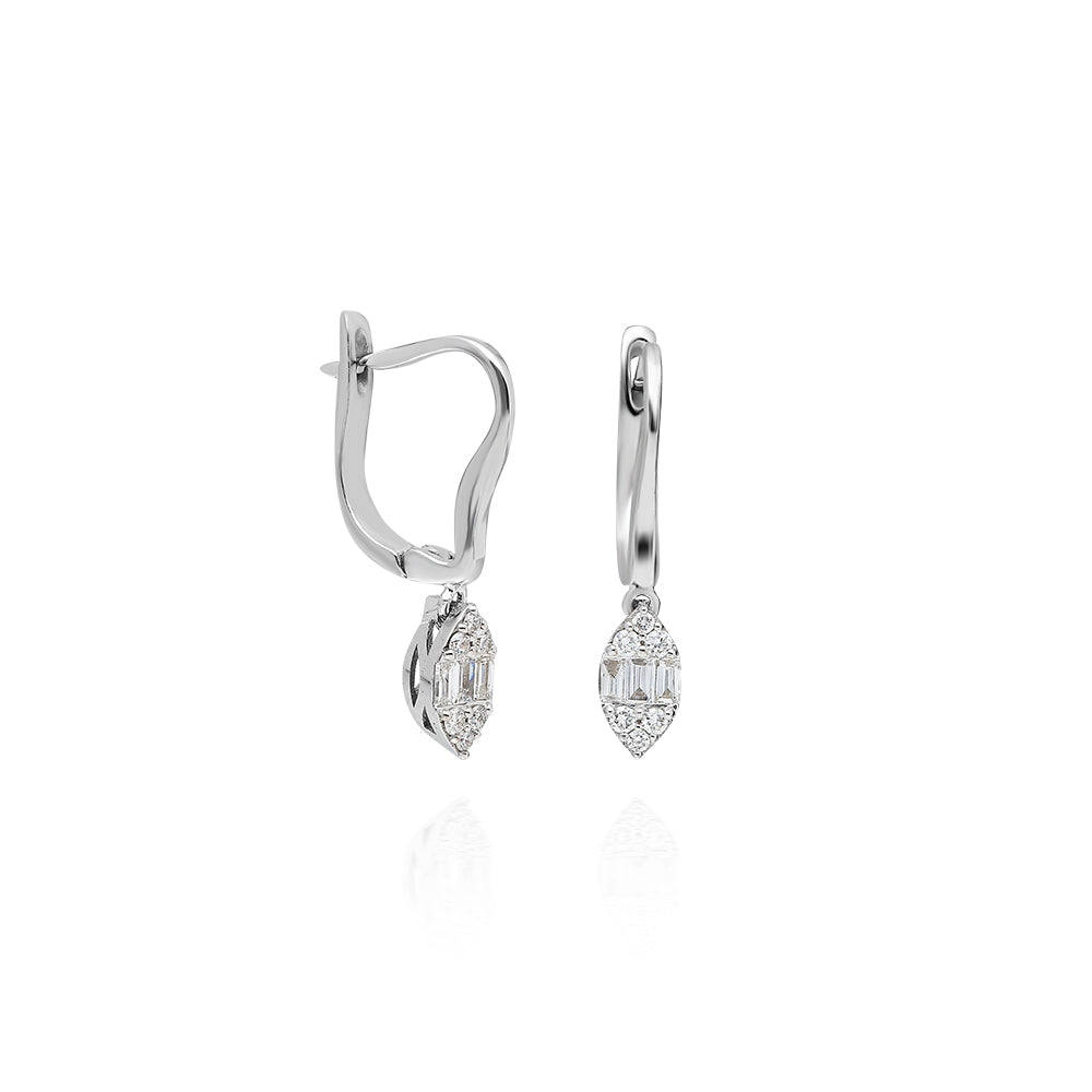 0,18 Karat Pırlanta Küpe BGT-1-KP00840,18 Karat Pırlanta Küpe BGT-1-KP0084 | Best Price in 2023 at vav diamondBaget, Küpe