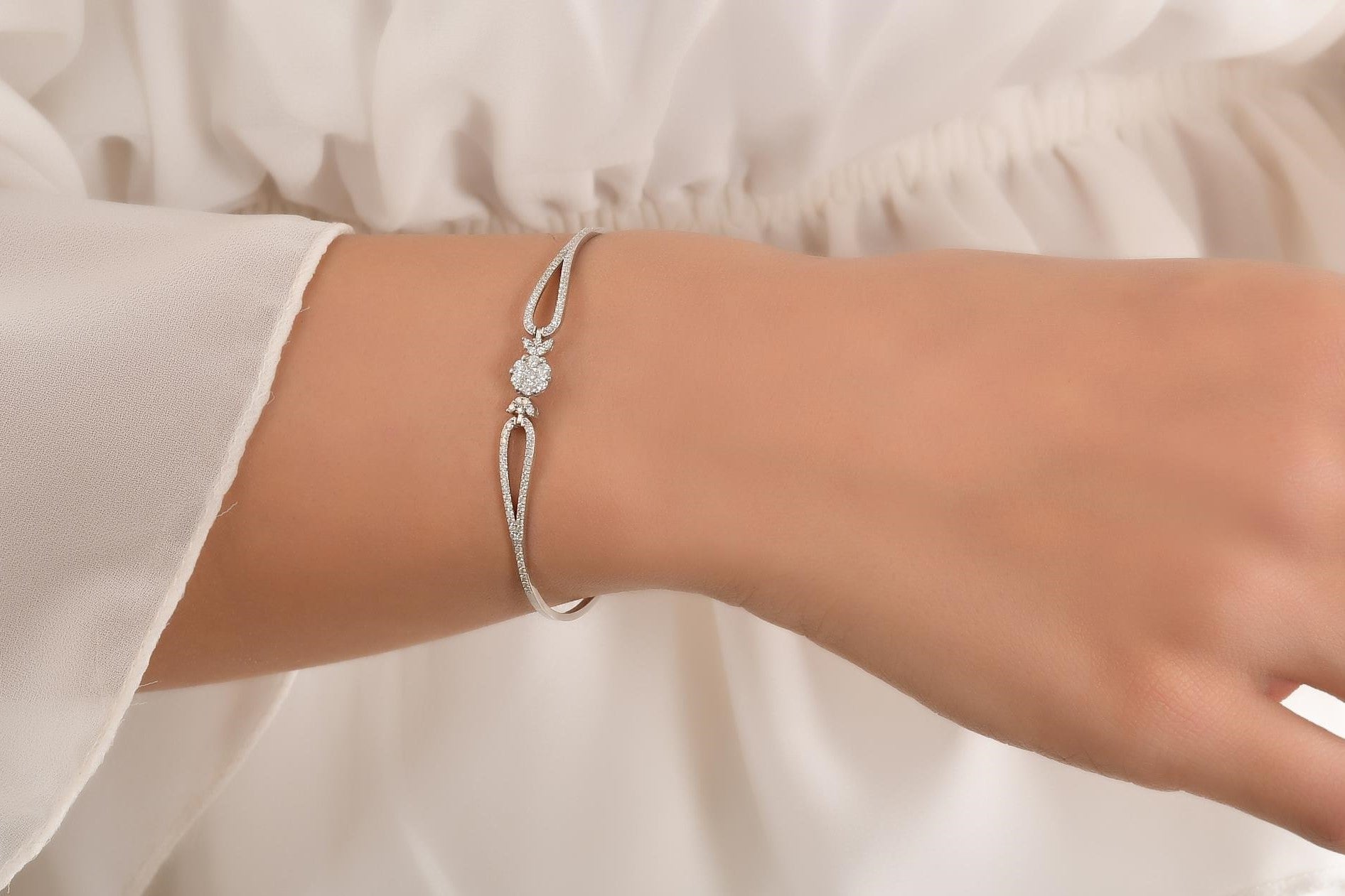 0,79 Karat Pırlanta Bileklik ANQ-1-BL00490,79 Karat Pırlanta Bileklik ANQ-1-BL0049 | Best Price in 2023 at vav diamondAniq, Bileklik